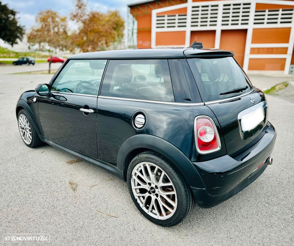 MINI 3 Portas Cooper D - 2