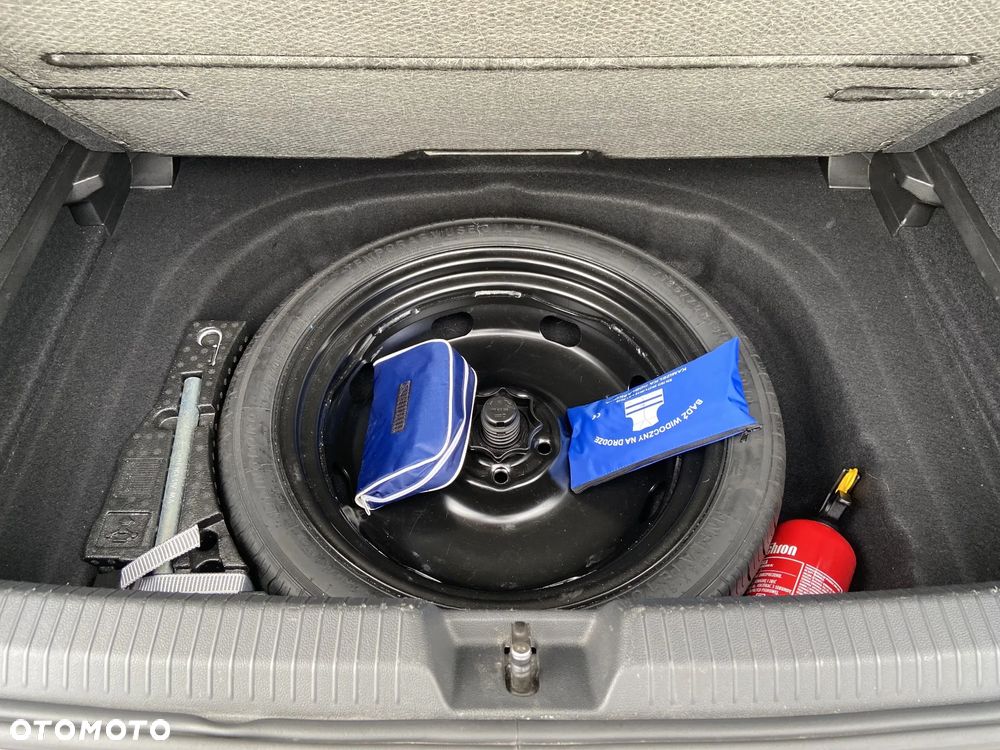 Volkswagen Golf - 18