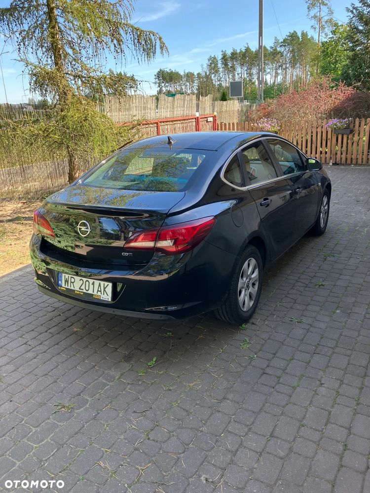 Opel Astra - 4