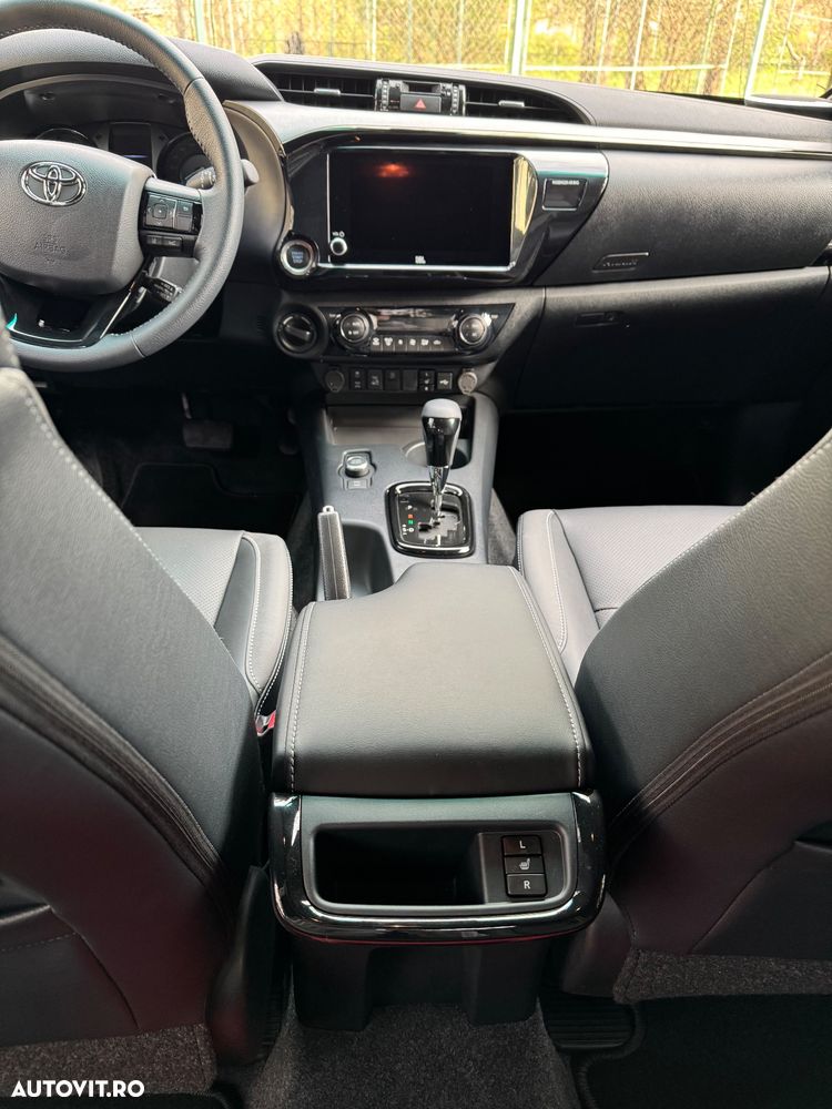 Toyota Hilux 4x4 Double Cab MHEV Autm. Invincible - 14