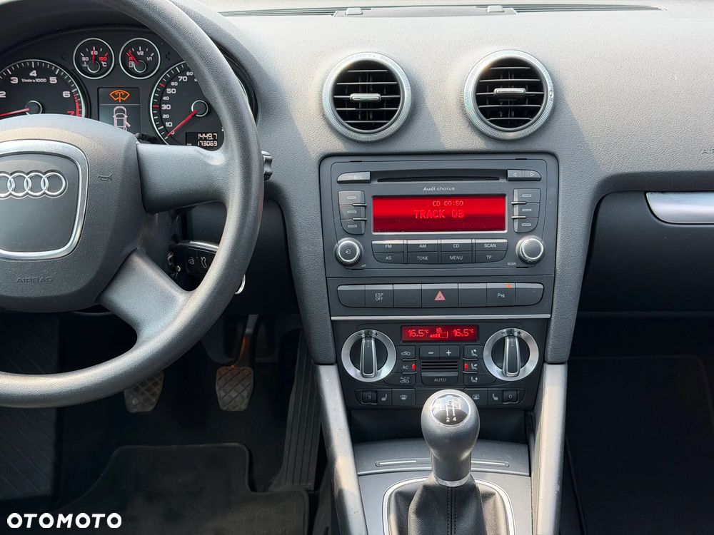 Audi A3 Sportback 1.6 Attraction - 28