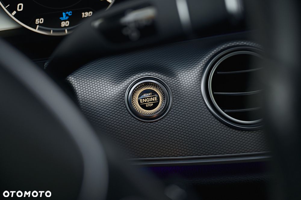 Mercedes-Benz Klasa E 220 d 9G-TRONIC - 22