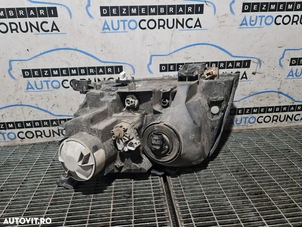 Far Dreapta Suzuki Grand Vitara 2006 - 2012 SUV 4 Usi (1308) Cu lupă - 2
