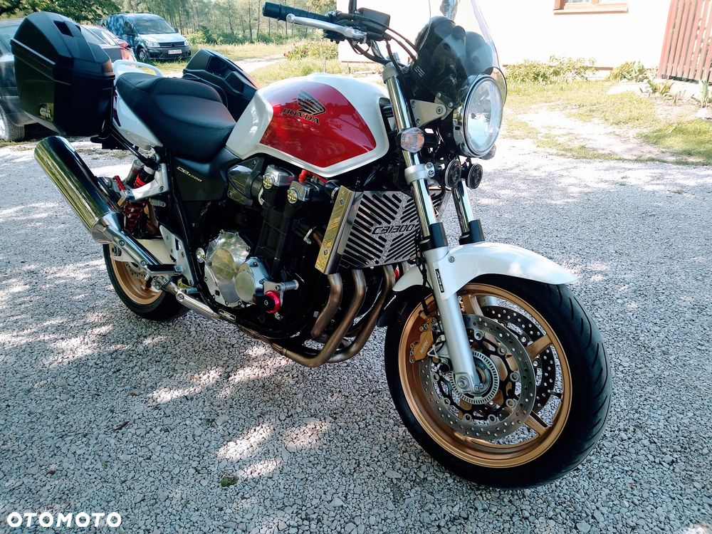 Honda CB - 10