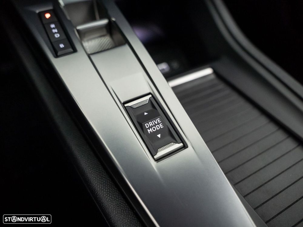 Peugeot 308 1.6 Hybrid Active Pack e-EAT8 - 26