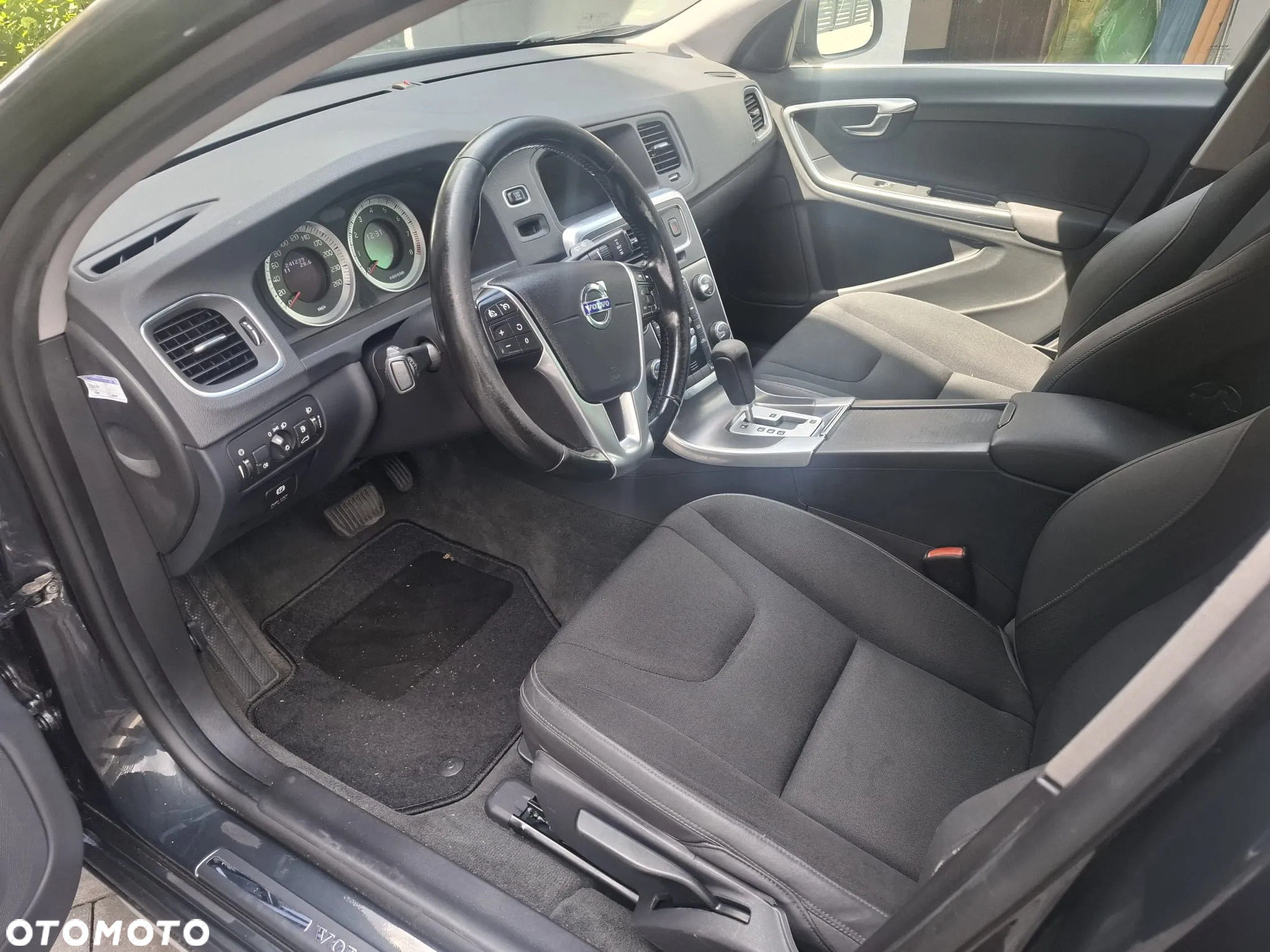 Volvo V60 T4 Geartronic Powershift - 11