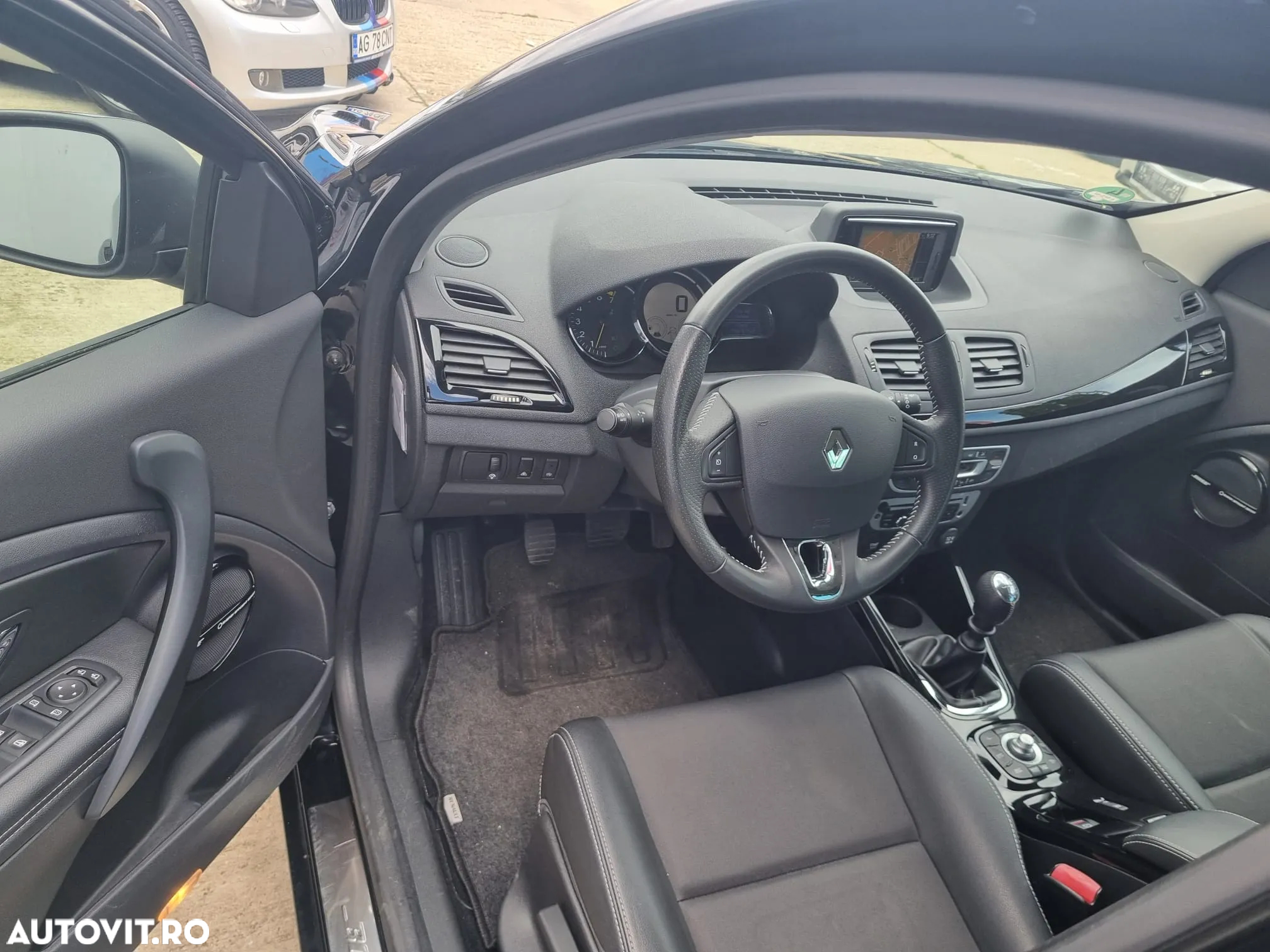 Renault Megane ENERGY TCe 130 BOSE EDITION - 11