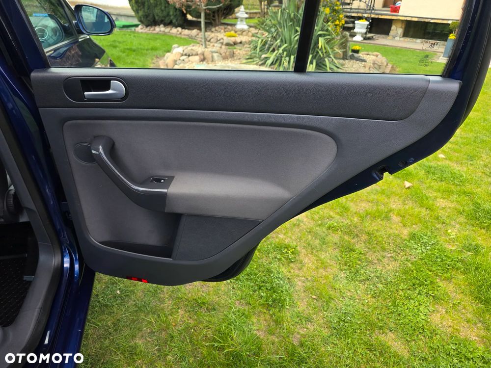 Volkswagen Golf Plus - 28