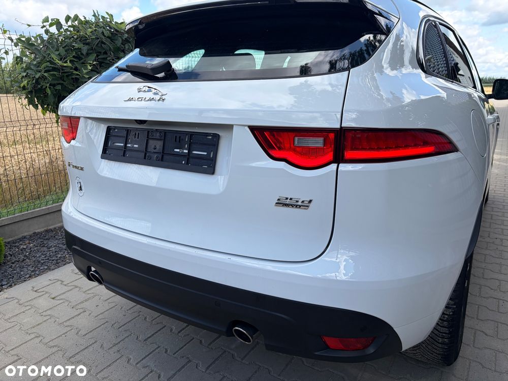 Jaguar F-Pace 2.0 i4D AWD R-Sport - 8