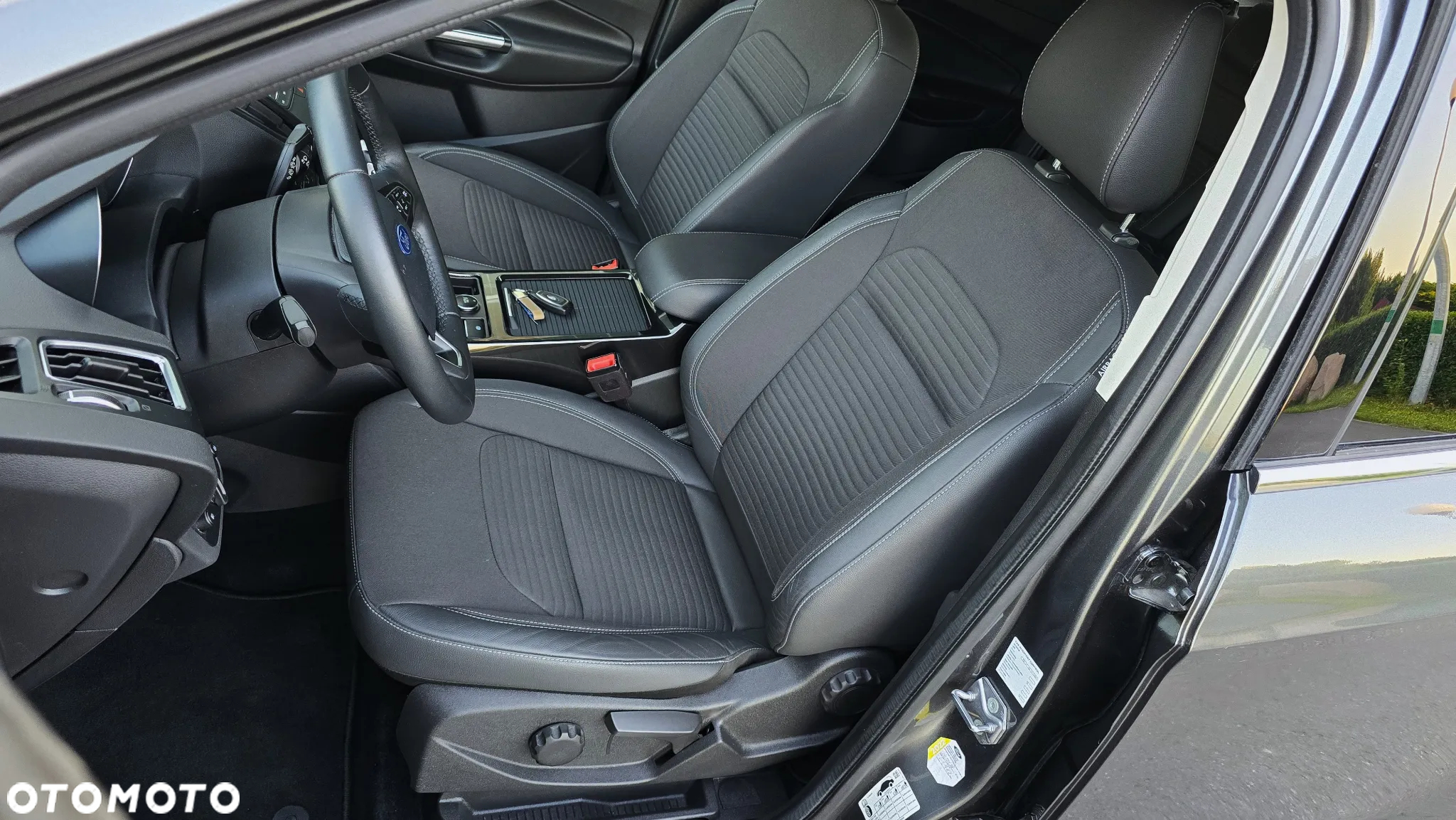 Ford Kuga 1.5 EcoBoost 2x4 Titanium - 33