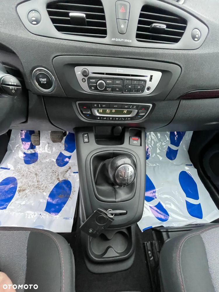 Renault Scenic Energy dCi 110 S&S Paris - 17