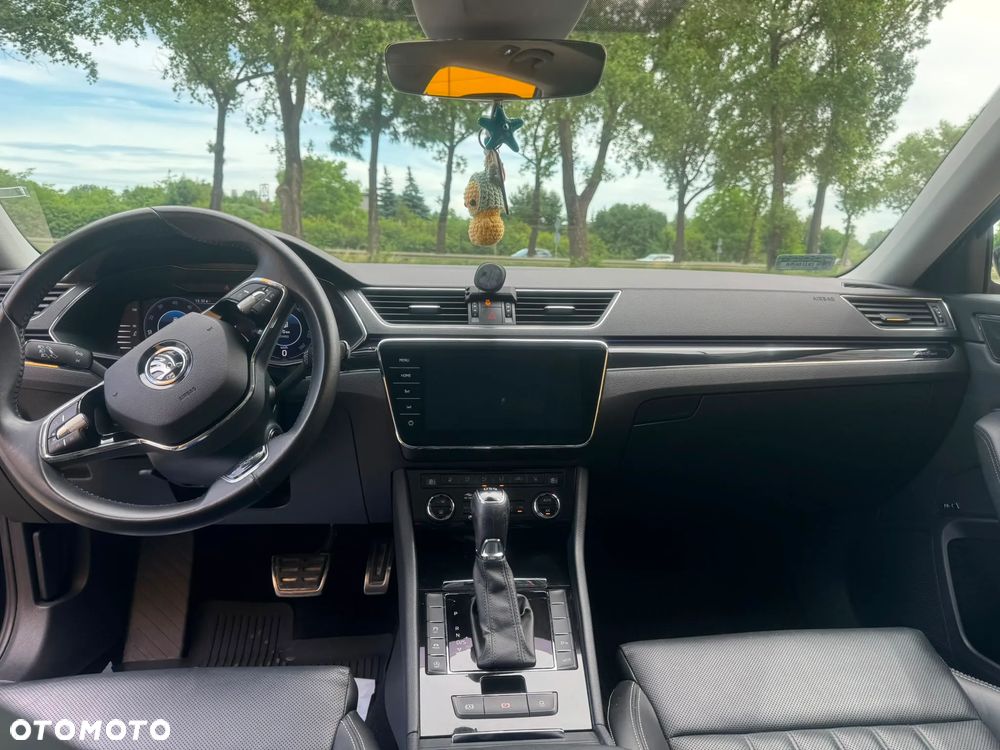 Skoda Superb 2.0 TDI SCR L&K DSG - 11