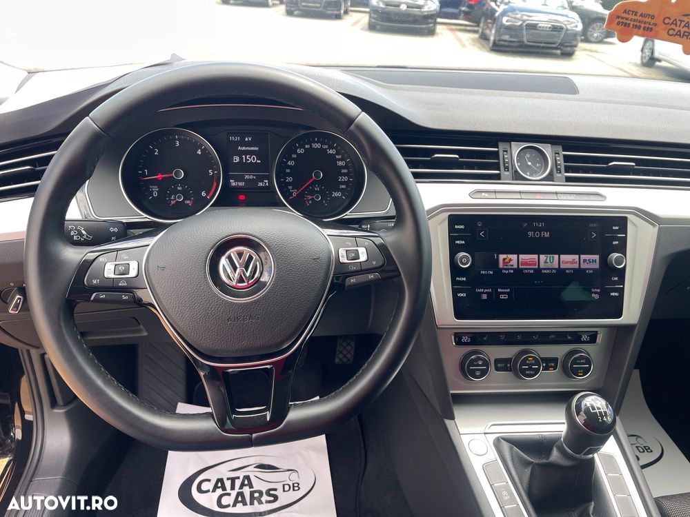 Volkswagen Passat 2.0 TDI (BlueMotion Technology) Comfortline - 36