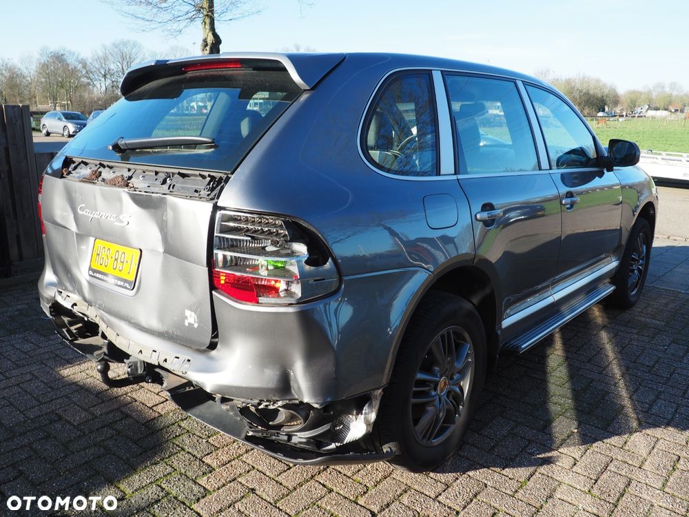 Porsche Cayenne - 7