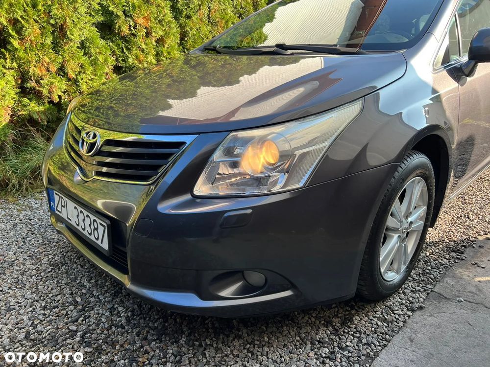 Toyota Avensis 1.8 Sol - 2