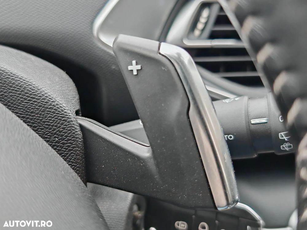 Peugeot 308 1.2 L PureTech Turbo S&S Active Aut. - 22