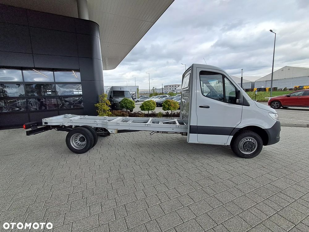 Mercedes-Benz Sprinter - 6