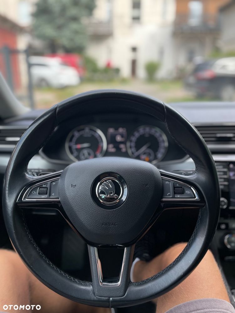 Skoda Superb 2.0 TDI DSG Style - 10