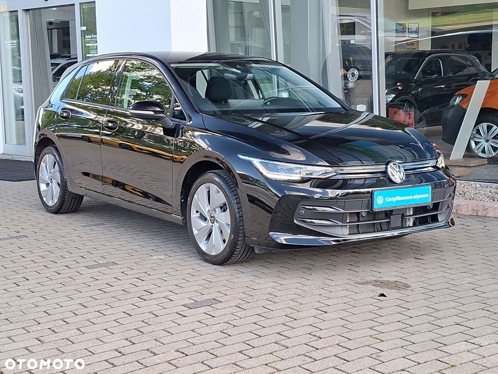 Volkswagen Golf - 8