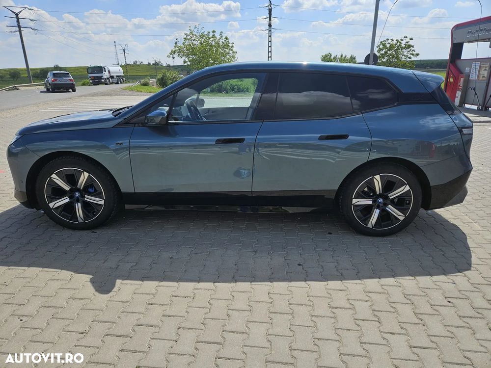 BMW iX xDrive50 - 3