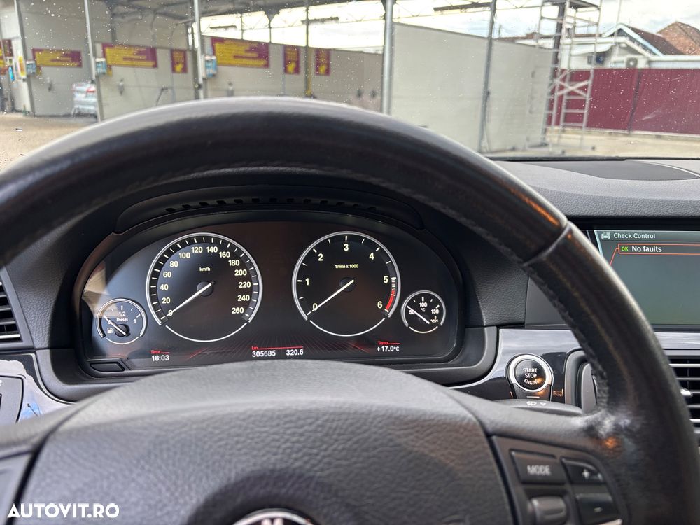 BMW Seria 5 525d Aut. - 14
