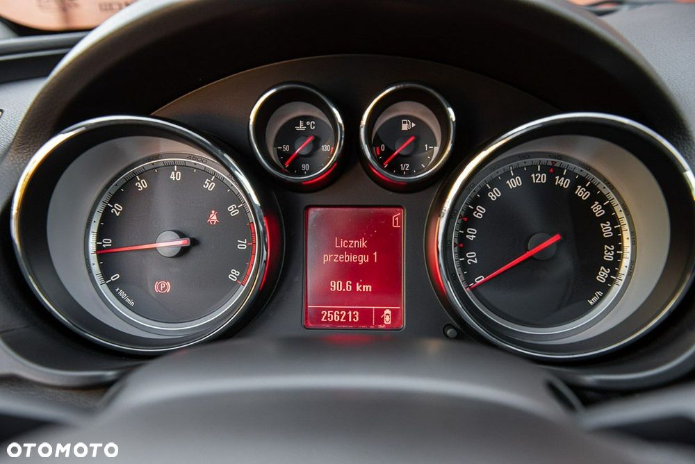 Opel Insignia 2.0 Turbo Cosmo - 29