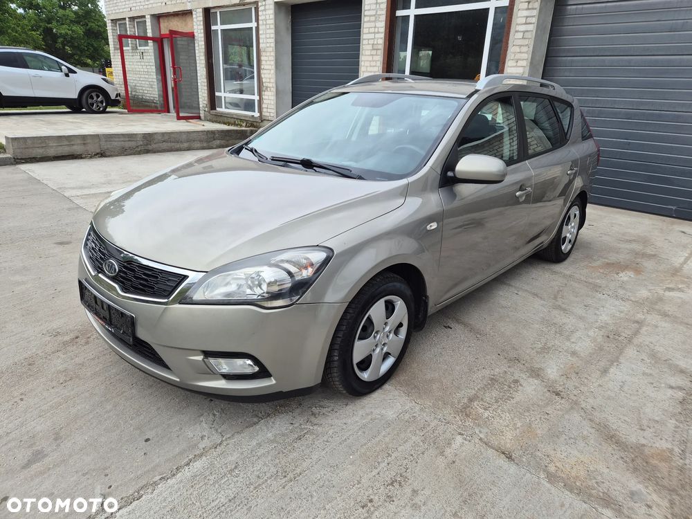 Kia Ceed - 3