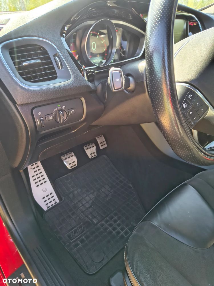 Volvo V40 T2 - 21