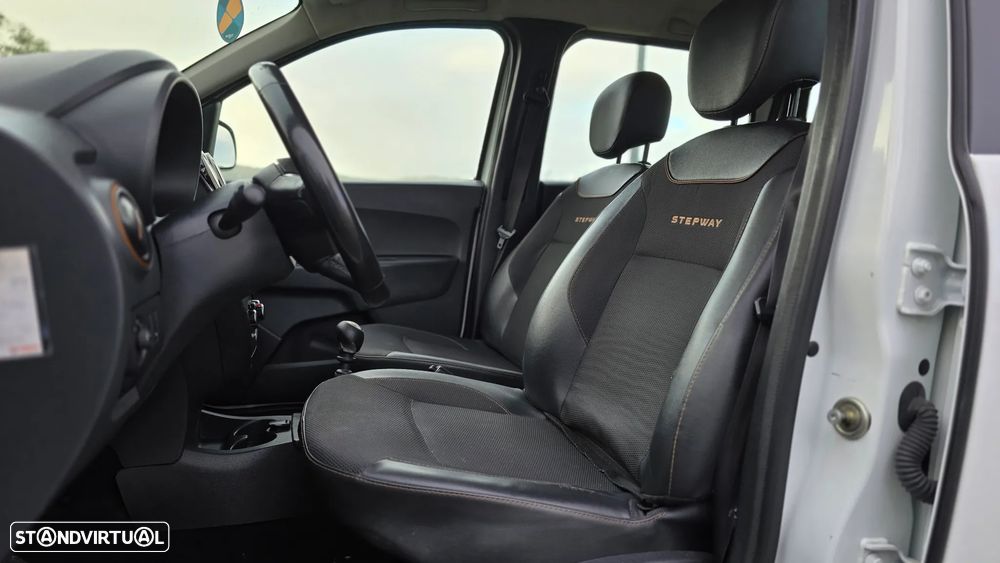 Dacia Lodgy 1.5 dCi Stepway 7L - 5