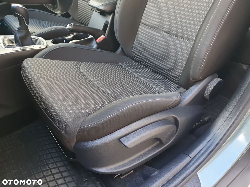 Kia XCeed 1.5 T-GDI M - 12