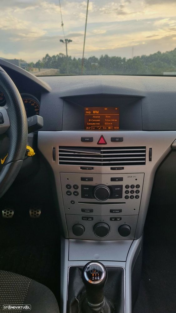 Opel Astra GTC 1.7 CDTi - 12