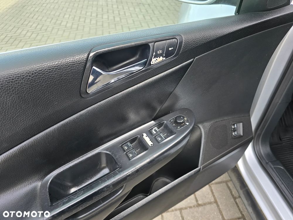 Volkswagen Passat 2.0 TDI Highline - 18