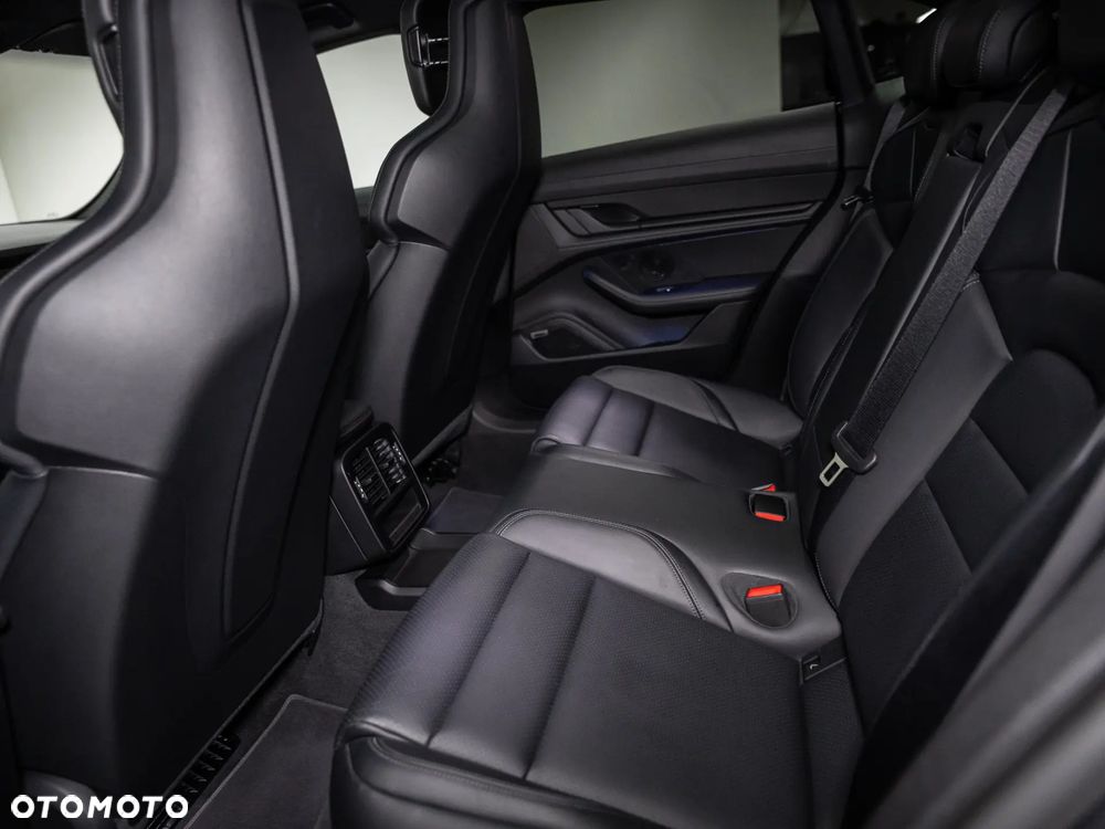 Porsche Taycan 4S - 20