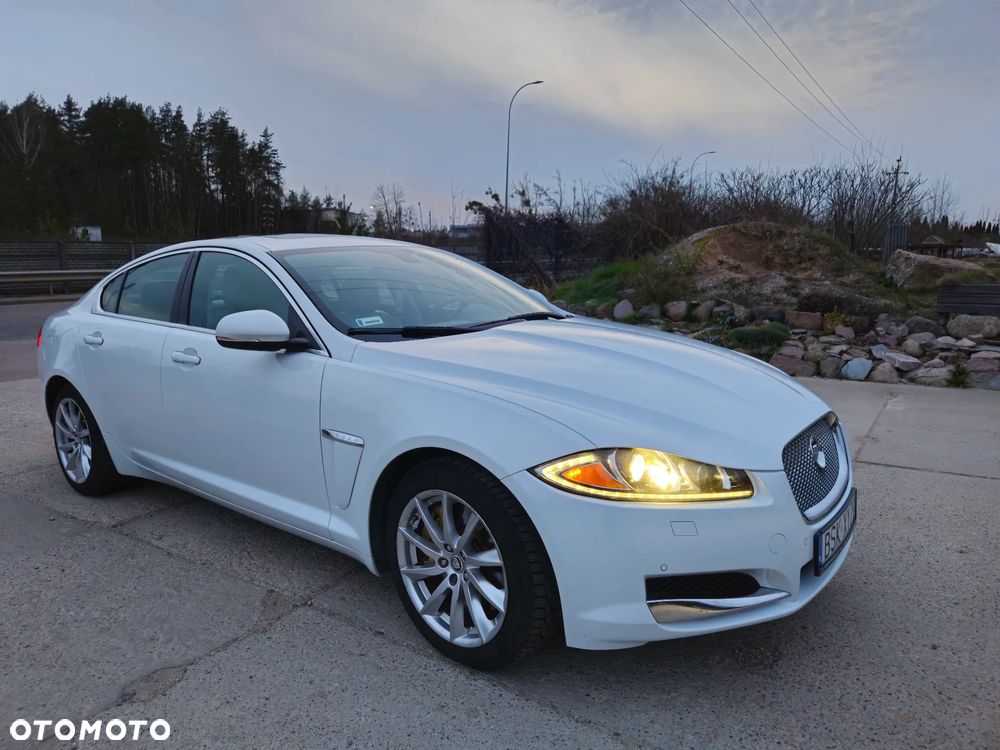 Jaguar XF 2.0 T Premium Luxury - 19