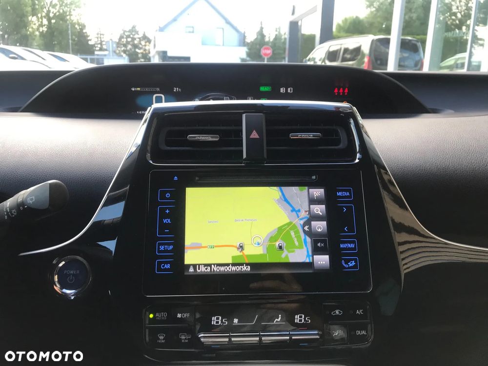 Toyota Prius 1.8 Hybrid Premium - 27