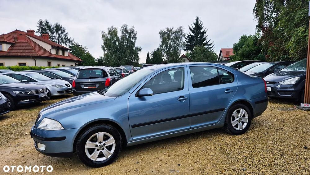 Skoda Octavia 1.6 Family Plus - 23