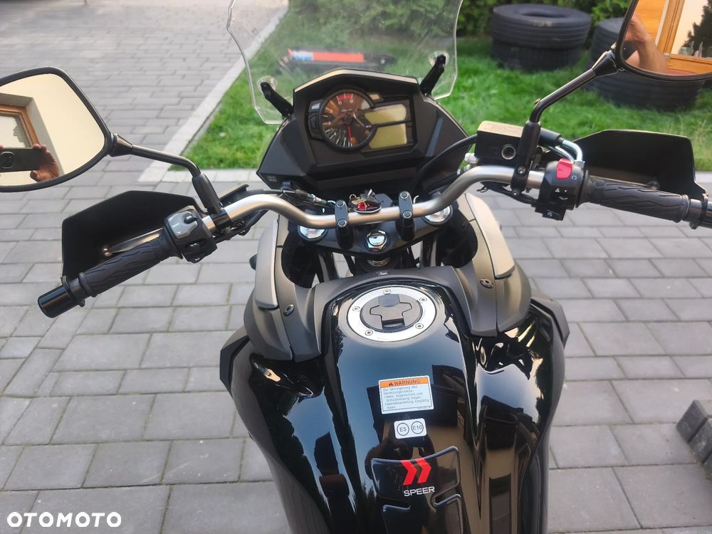 Suzuki V-STROM - 25