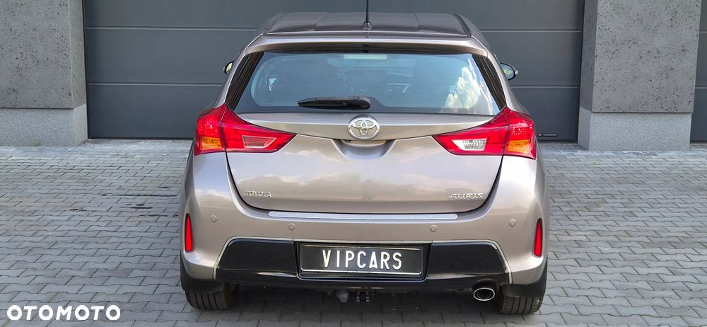 Toyota Auris 1.6 Premium - 12