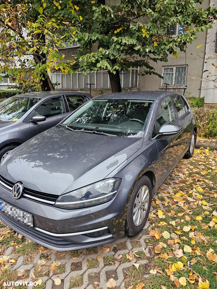 Volkswagen Golf - 6