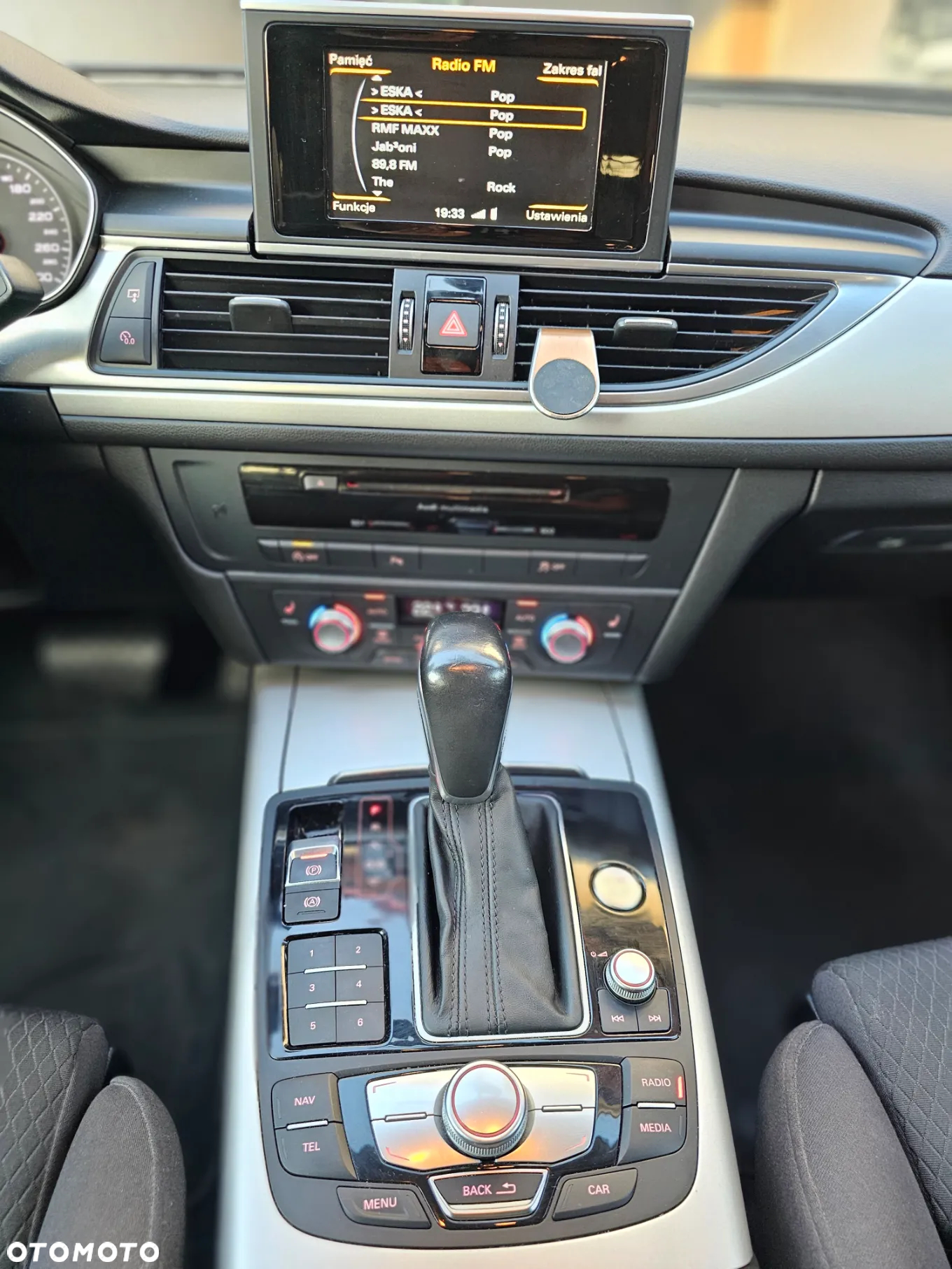 Audi A6 Avant 2.0 TDI Ultra S tronic - 12