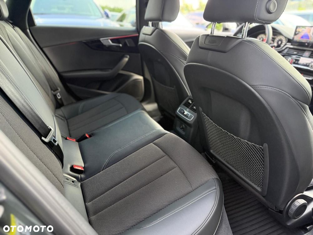 Audi A4 Limousine - 17
