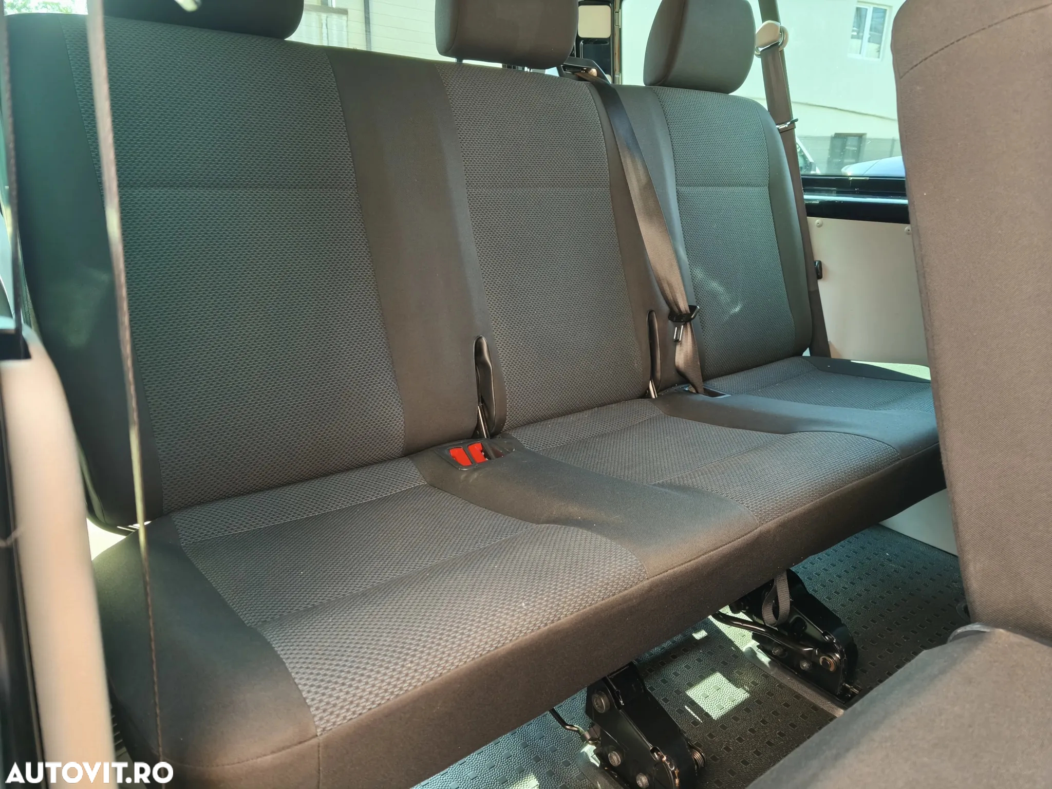 Volkswagen Transporter T6.1 Lang - 12