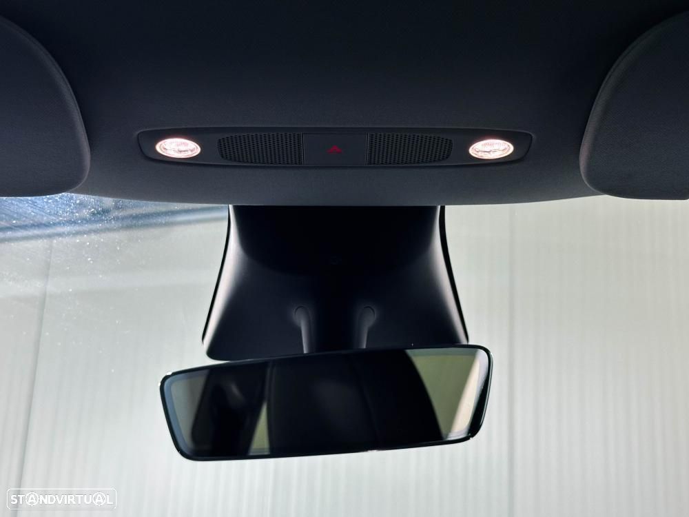 Tesla Model Y Standard - 25