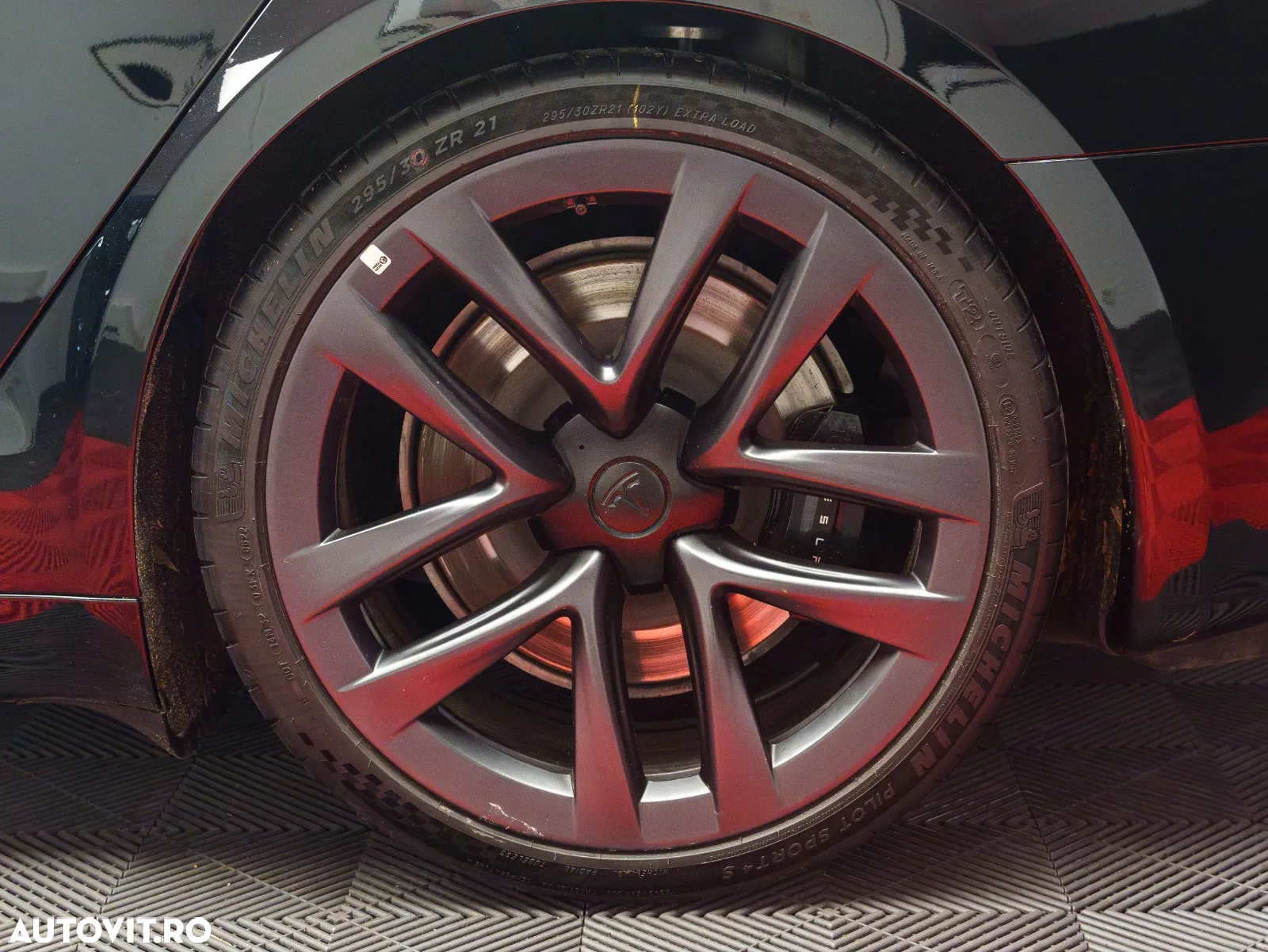Tesla Model S Plaid - 9
