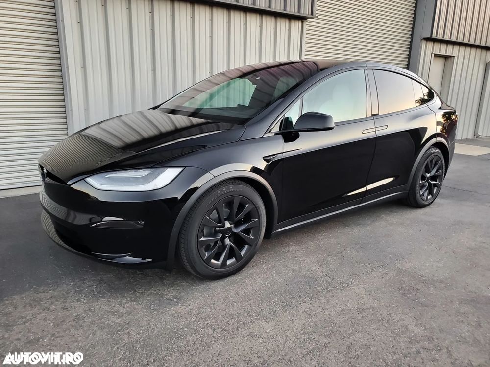 Tesla Model X Plaid - 3