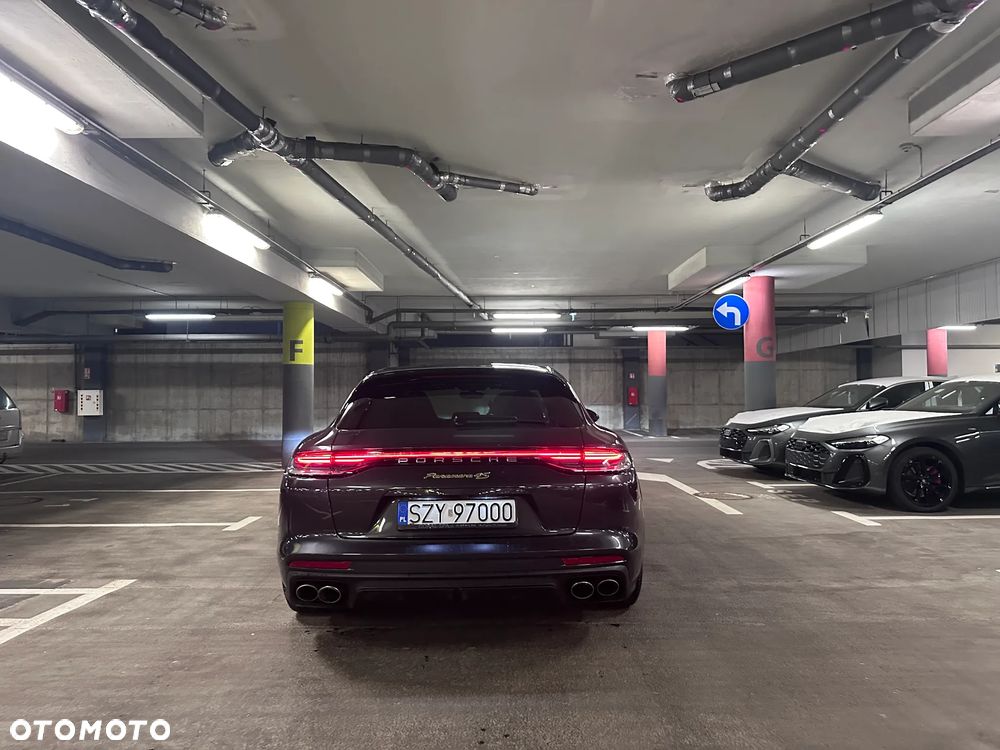 Porsche Panamera - 11