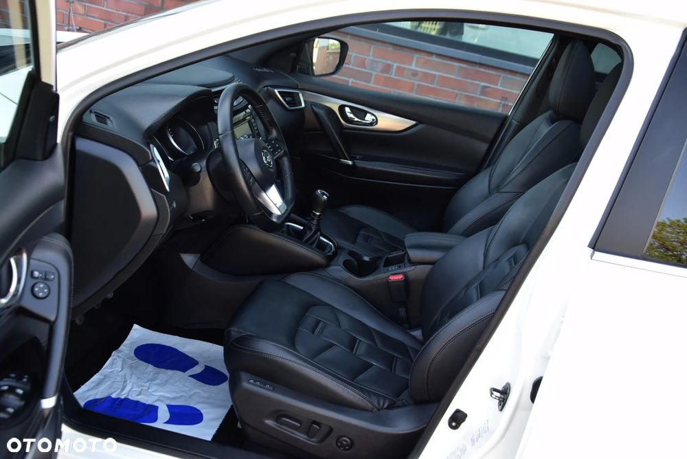 Nissan Qashqai 1.6 DIG-T Tekna+ - 22