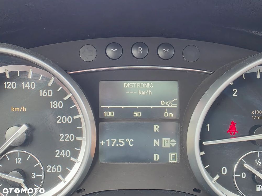 Mercedes-Benz Klasa R 350 CDI DPF 4Matic 7G-TRONIC - 17