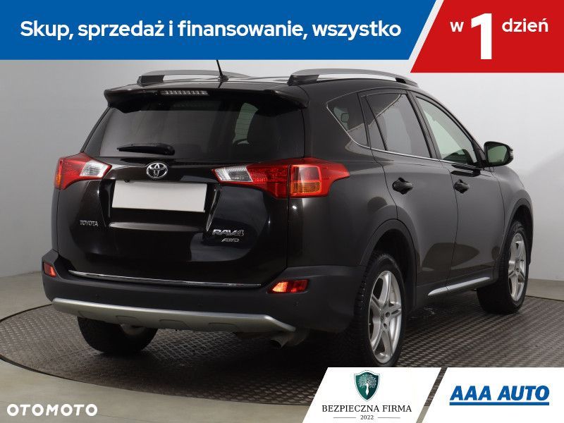 Toyota RAV4 - 6