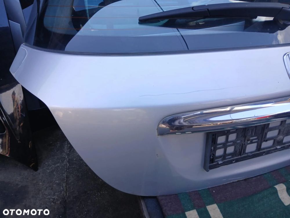 Honda Civic VII Lift 5D klapa bagażnika - 2